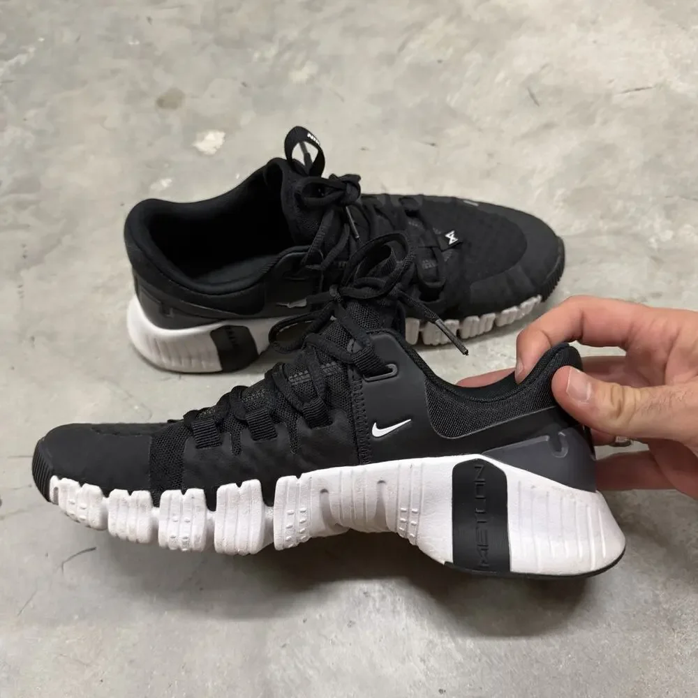 Nike Women's Black and White Flex Running Sneakers